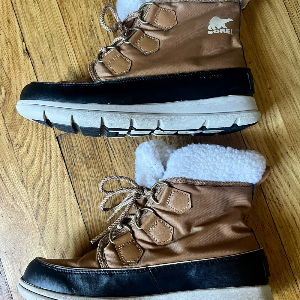 Sorel Women’s Explorer Carnival Waterproof Boots in ‘Elk’ - Picture 4 of 12